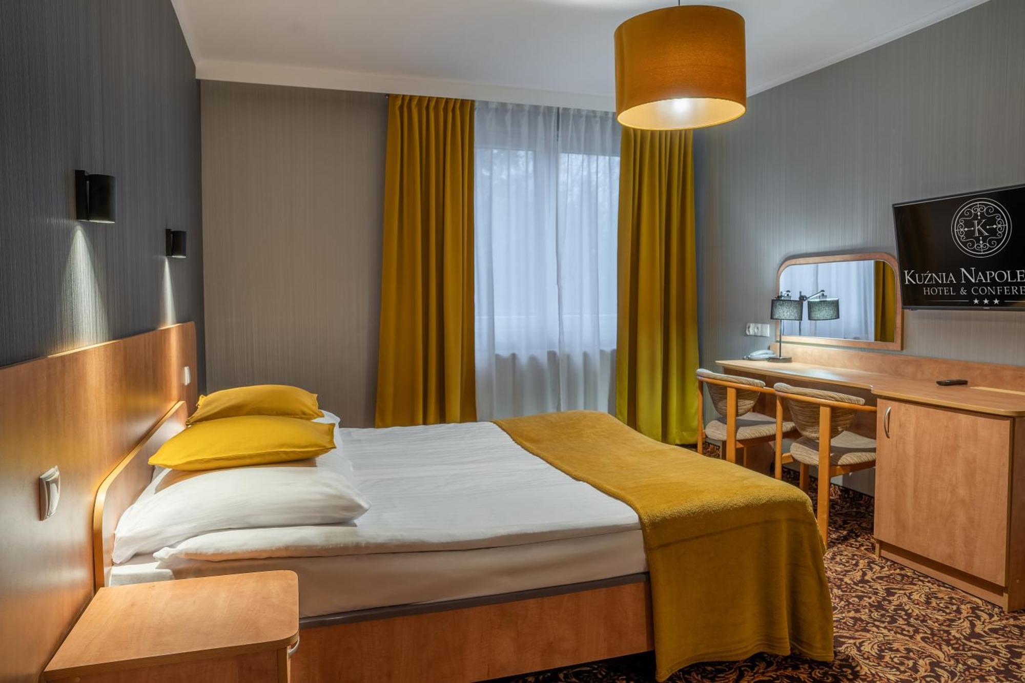 Hotel Kuznia Napoleonska Teresin Dış mekan fotoğraf